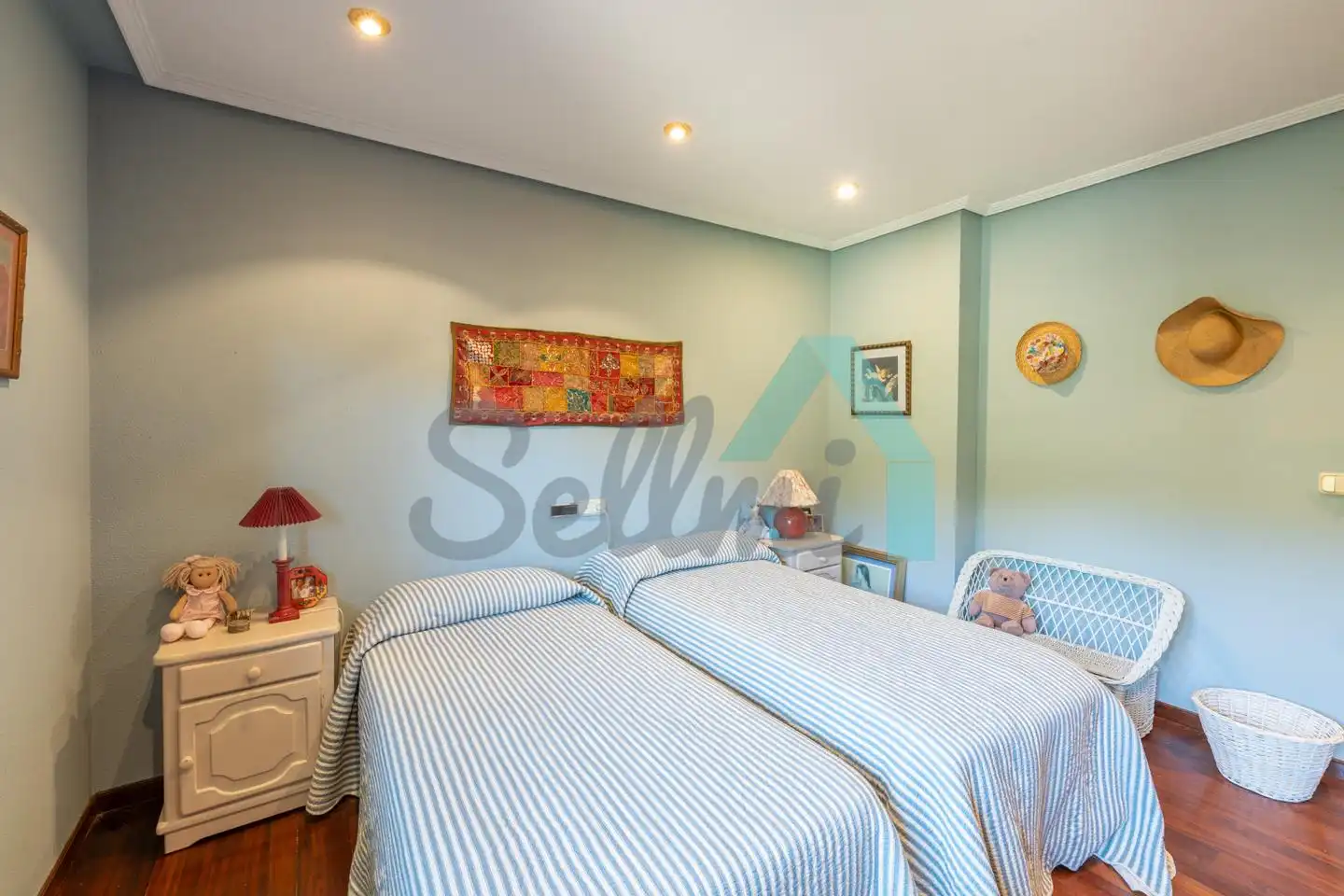 Bedroom of Detached homes for sale in Llanes  with Heating, Private garden and Parquet flooring