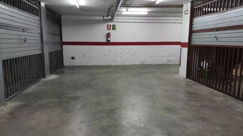 Plaza de parking con puerta basculante en venta en Hostalric