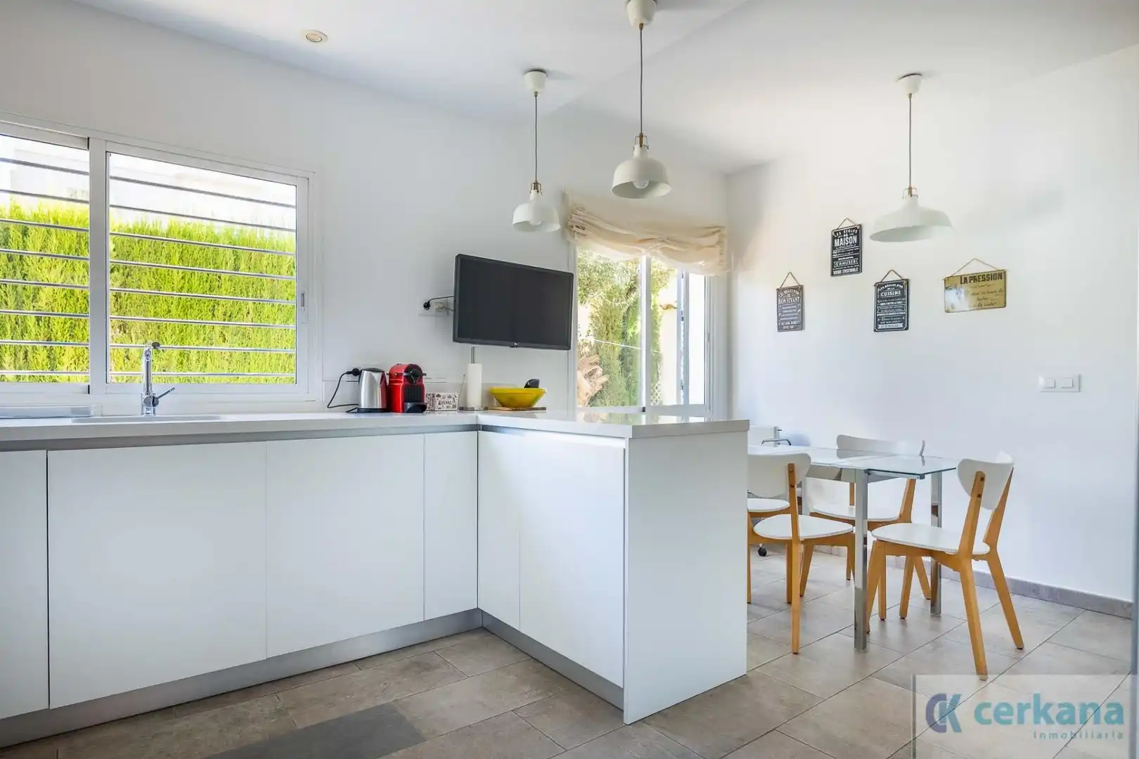 Kitchen of Houses for sale in Espartinas  with Air Conditioner and Storage room