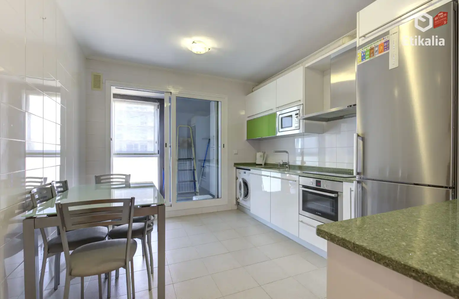 Cocina de Piso en venta en Vitoria - Gasteiz con Calefacción y Trastero