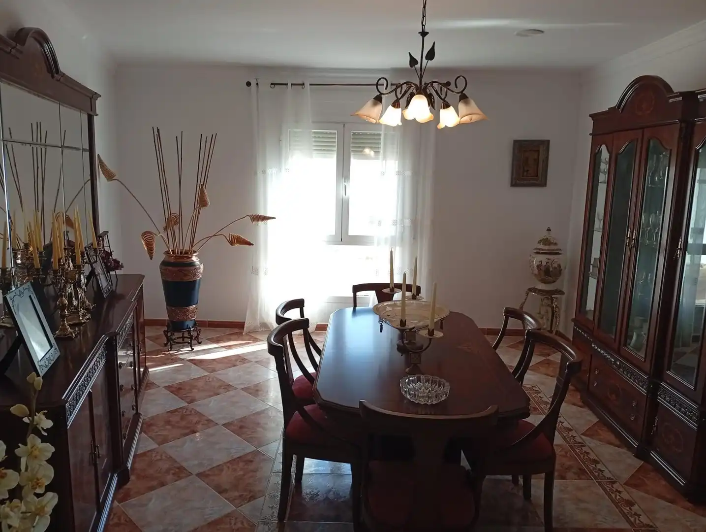 Casa adosada en venda a Cortes - Huertas