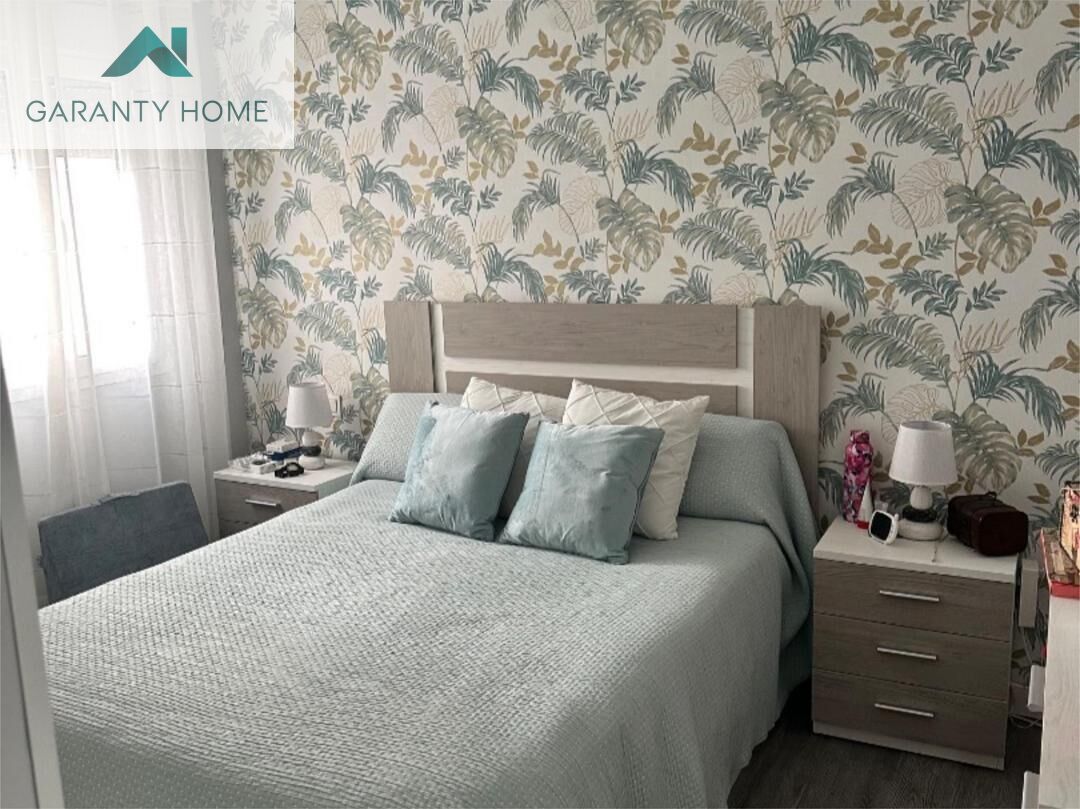Bedroom of Flat for sale in Vélez-Málaga  with Air Conditioner, Terrace and Storage room