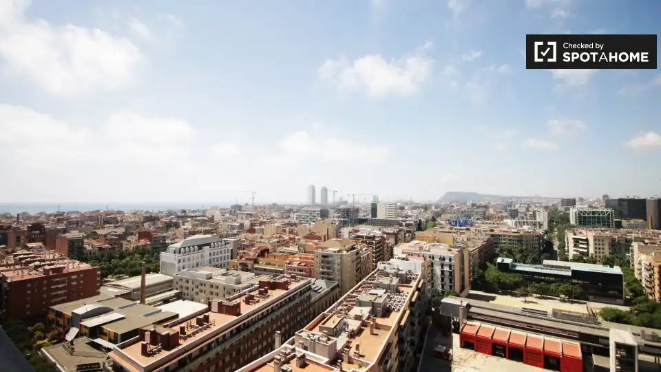 Vista exterior de Piso de alquiler en Barcelona con Aire acondicionado, Calefacción y Amueblado