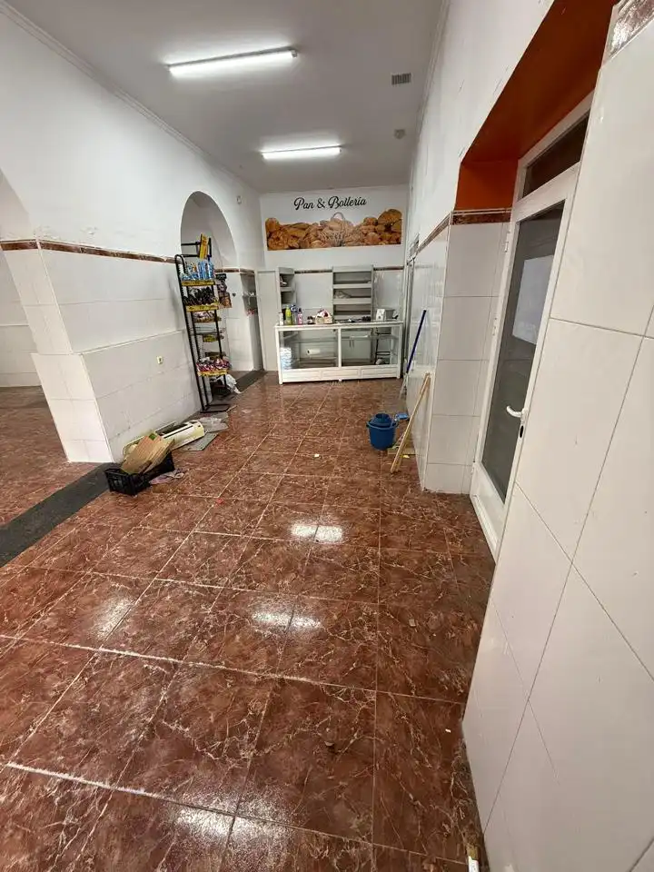 Local comercial en alquiler en El Industrial, imagen 2
