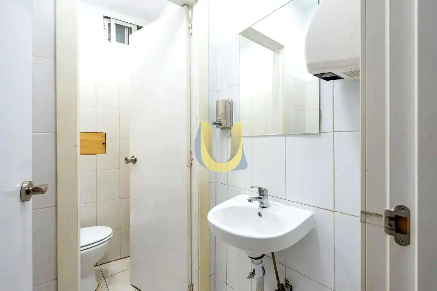 Baño de Local en traspaso en Madrid