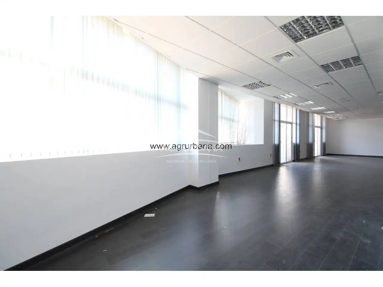 Büro zum Verkauf in Motril