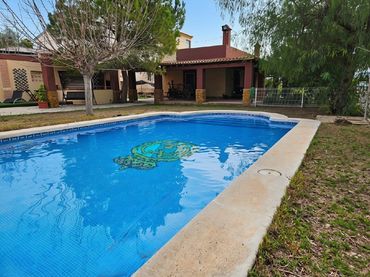 Casa rústica amb piscina en venda a Desamparados - Hurchillo - Torremendo