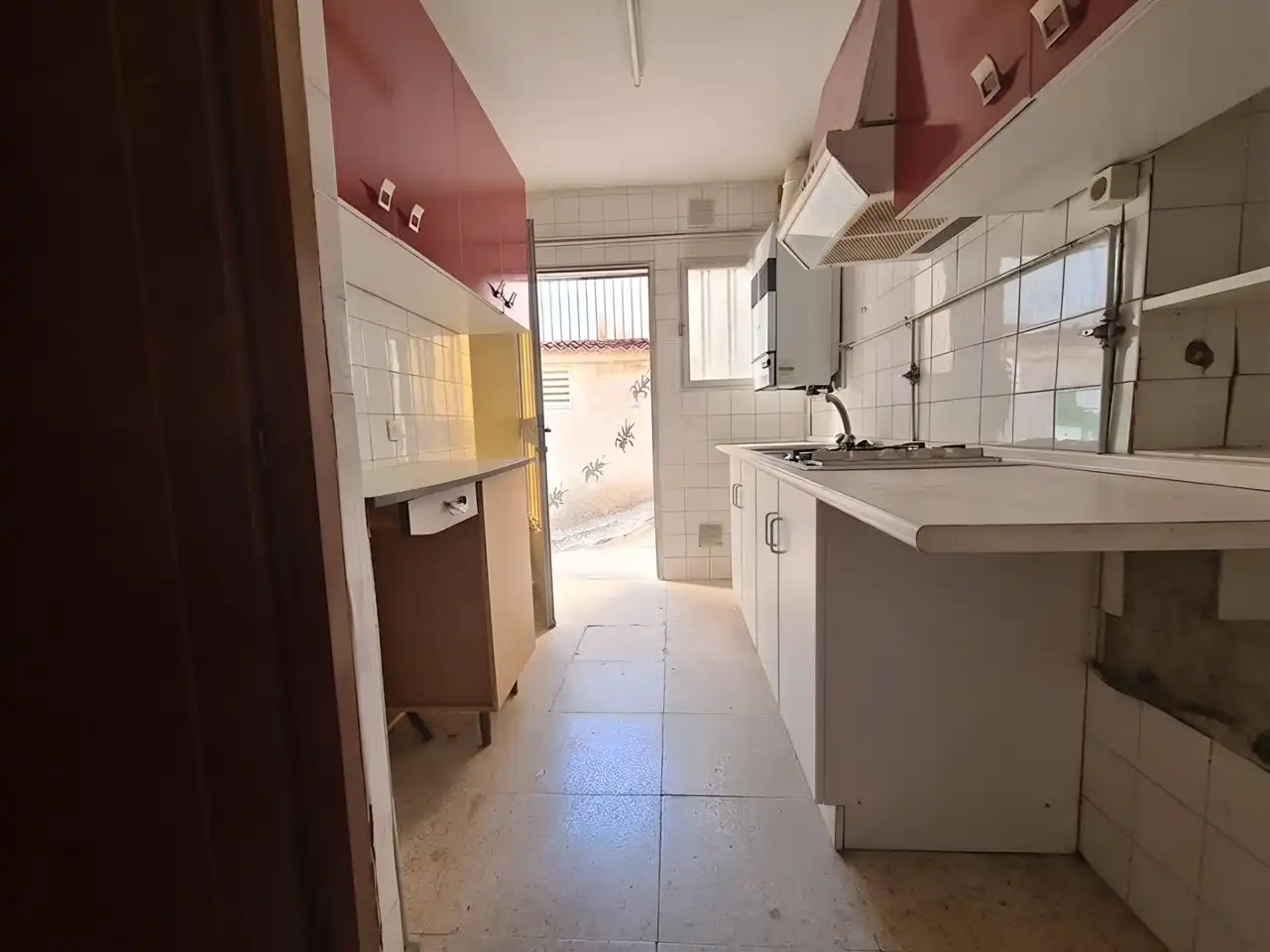 Cocina de Casa adosada en venta en La Adrada  con Balcón