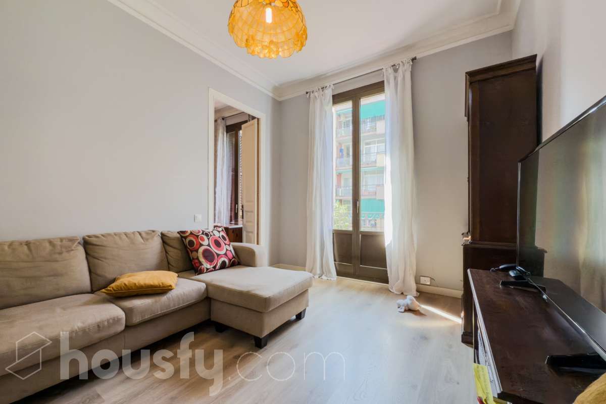 Living room of Flat for sale in  Barcelona Capital  with Balcony