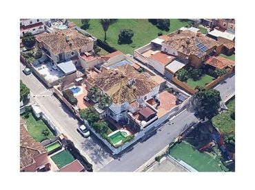 Terraced house with pool for sale in Los Barrios