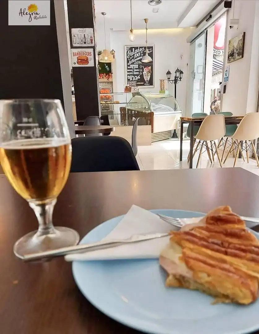 Geschaftsraum zur Miete in Valencia mit Klimaanlage, Terrasse und Möbliert