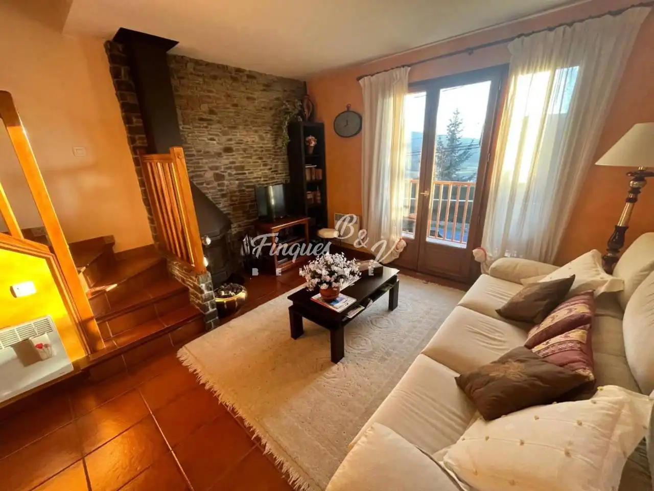 Living room of Houses for sale in Osséja  with Heating, Private garden and Parquet flooring