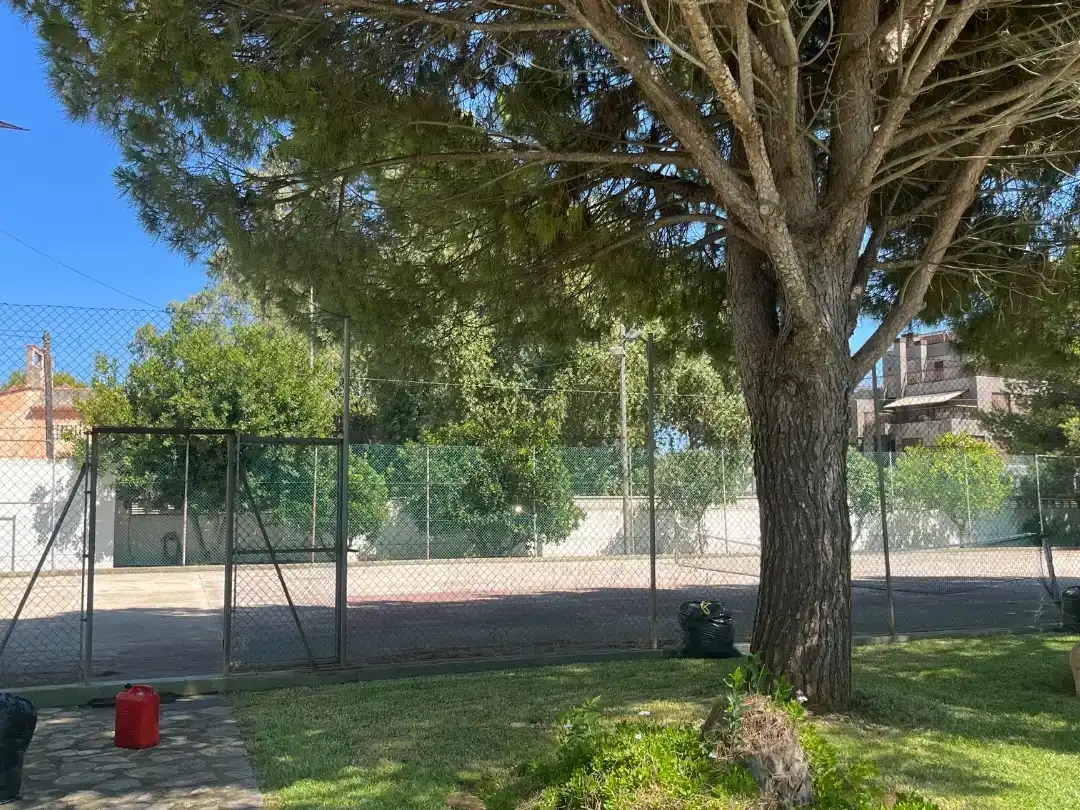 Parking de Piso en venta en Dénia con Piscina y Balcón