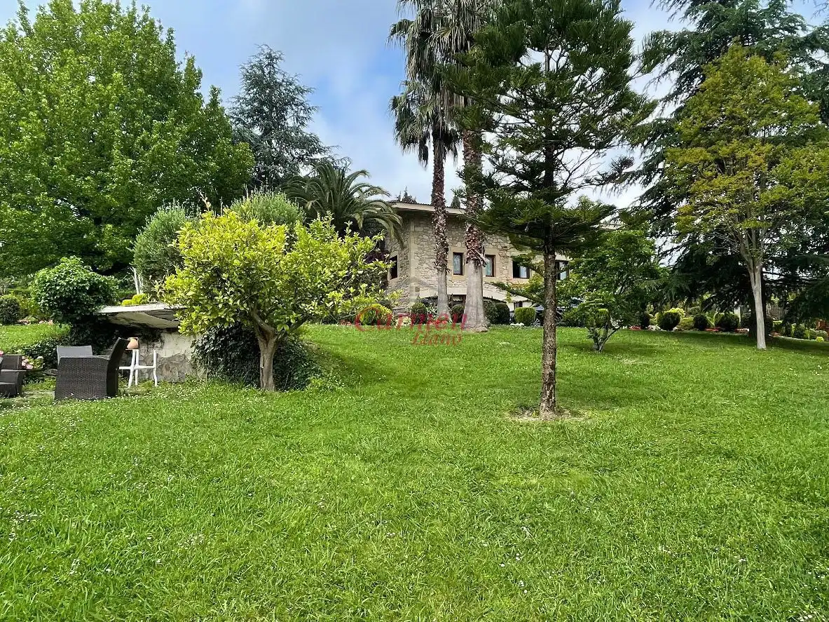 Jardín de Casa o chalet en venta en Loiu con Jardín privado, Terraza y Trastero