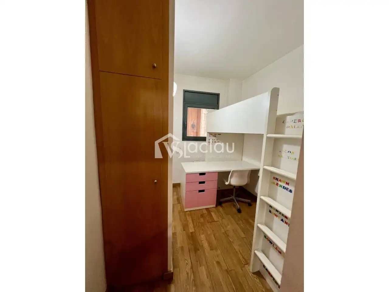 Dormitori de Pis en venda en Olesa de Montserrat amb Calefacció i Parquet