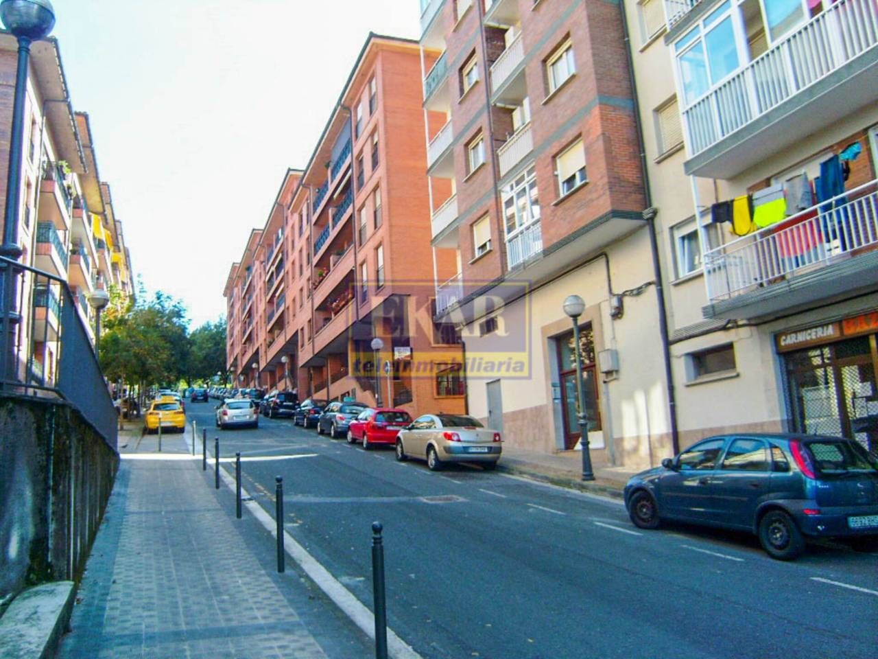 Vista exterior de Local en venta en Irun 