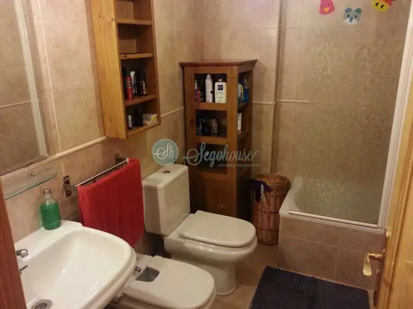 Bathroom of Attic for sale in Bernuy de Porreros  with Terrace, Storage room and Furnished