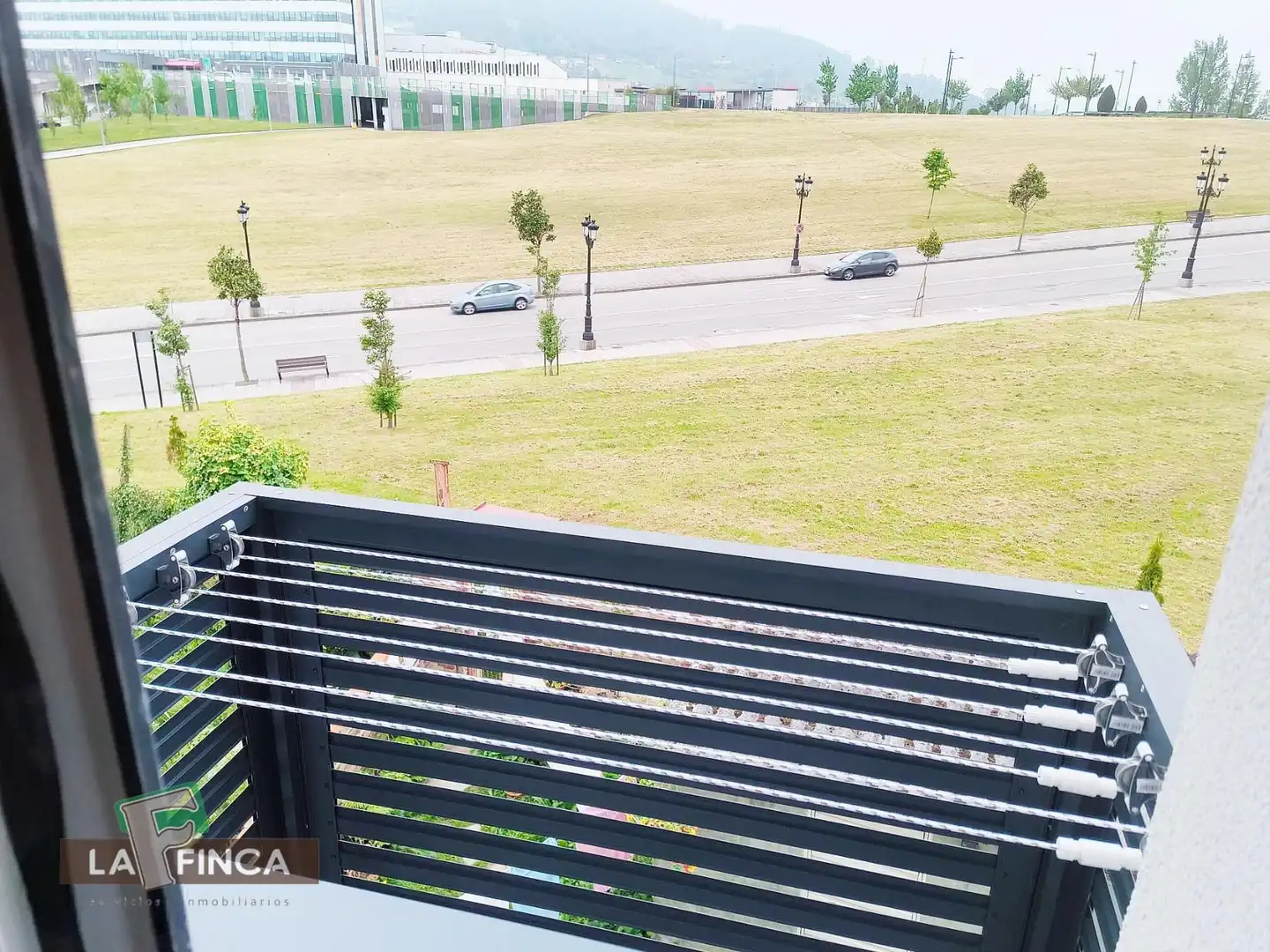 Terrassa de Pis en venda en Oviedo  amb Calefacció i Moblat