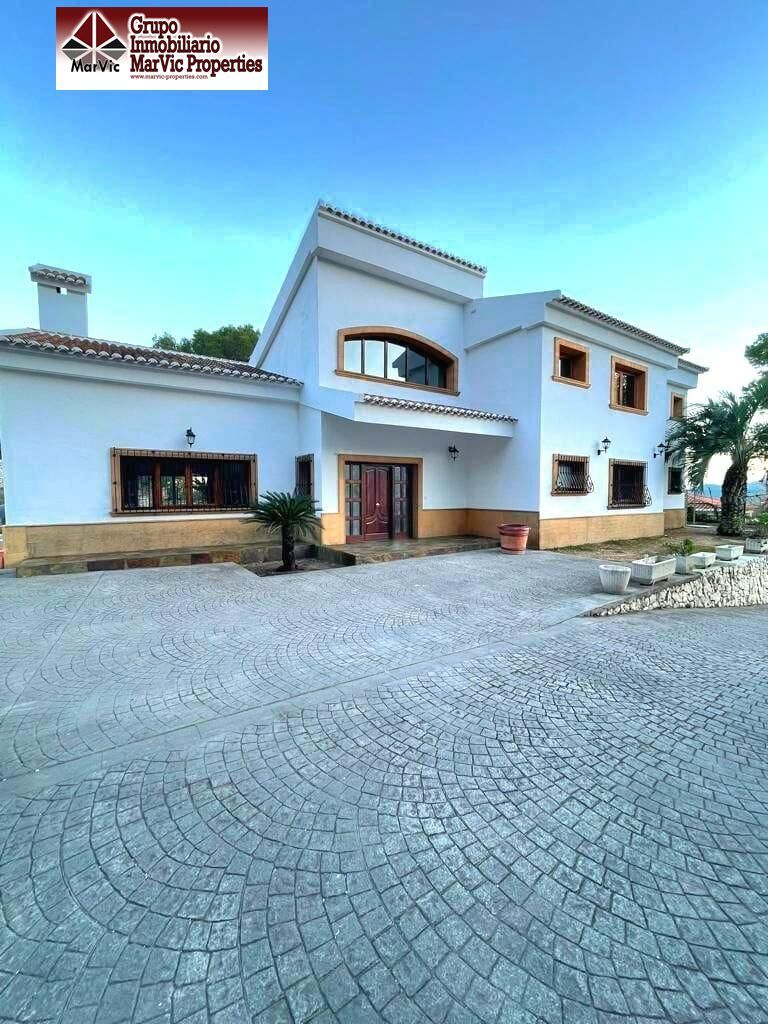 Vista exterior de Casa o xalet en venda en Gandia amb Aire condicionat, Calefacció i Jardí privat