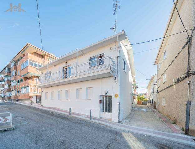 Piso en Venta en Calle Cercedilla en Villalba Estación