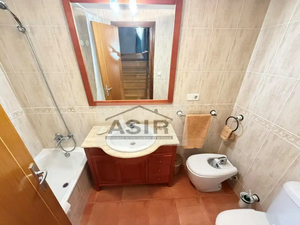 Bathroom of Houses for sale in Sueca  with Air Conditioner, Terrace and Swimming Pool