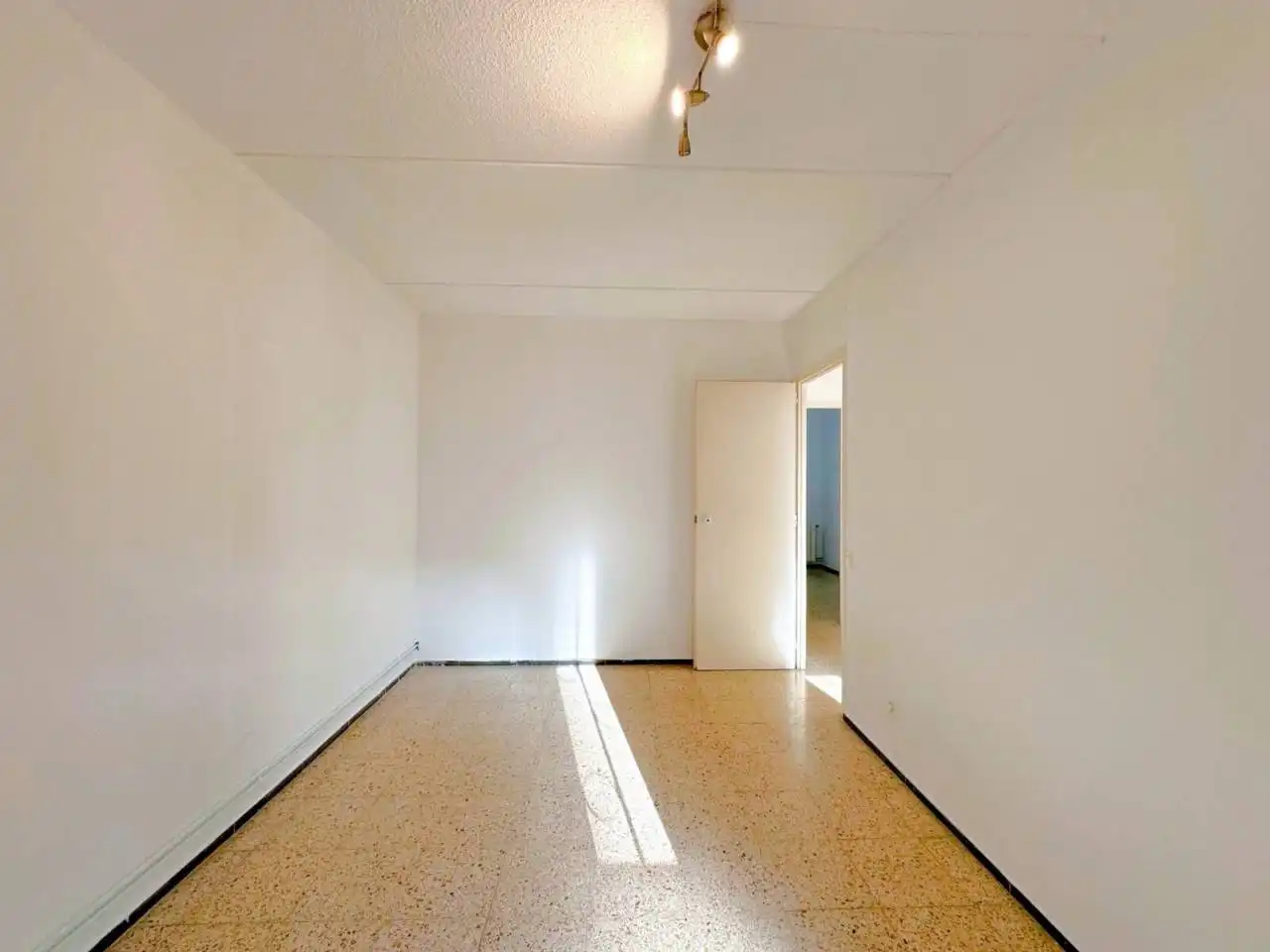 Flat for sale in Cerdanyola del Vallès  with Heating, Private garden and Terrace