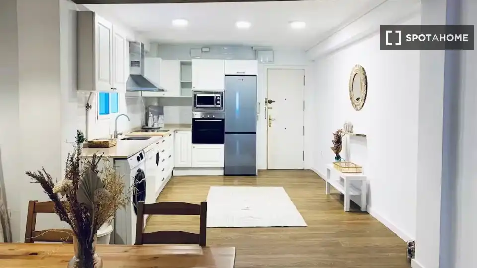 Cocina de Piso de alquiler en Valencia con Aire acondicionado, Calefacción y Amueblado
