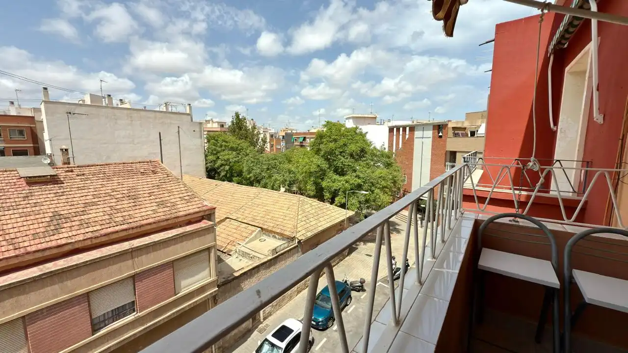Vista exterior de Pis en venda en Alicante / Alacant amb Aire condicionat, Moblat i Forn
