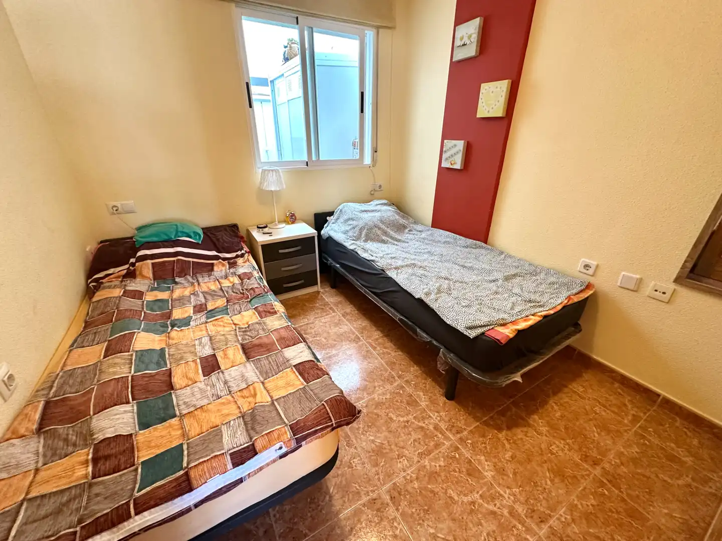 Habitación de Apartamento en venta en Torrevieja con Aire acondicionado, Terraza y Amueblado