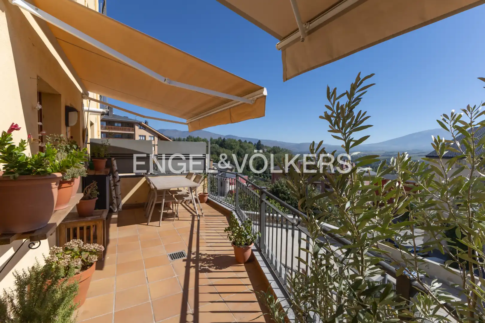 Mini appartamento con terrazza in vendita a Carrer Alfons I 42