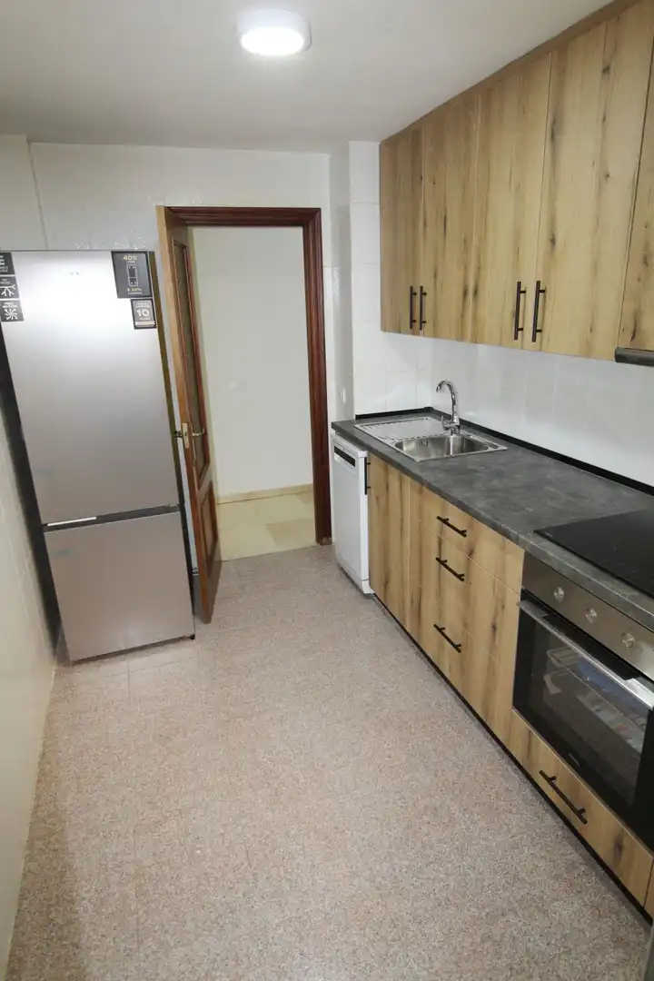 Cocina de Piso de alquiler en Ciudad Real con Aire acondicionado, Calefacción y Terraza