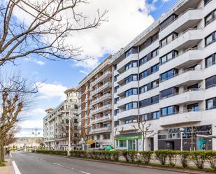 Vista exterior de Pis en venda en Donostia - San Sebastián  amb Calefacció, Jardí privat i Parquet