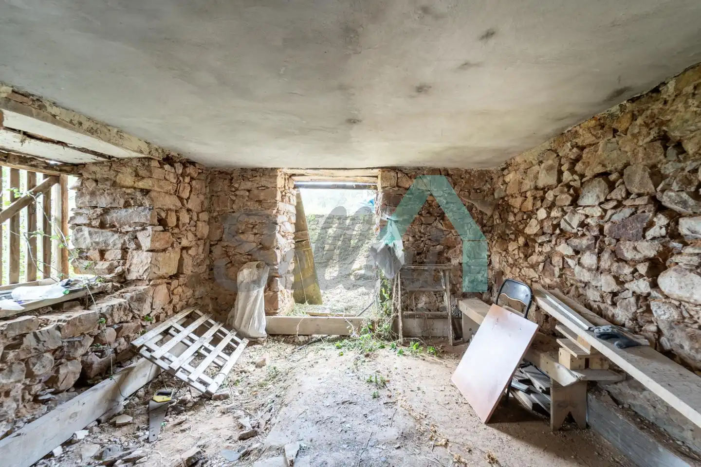 Einfamilien-Reihenhaus zum Verkauf in Carreño mit Heizung, Privatgarten und Parkett