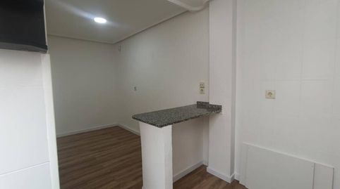 Foto 4 de Piso de alquiler en Plaza de Toros - Avenida Chapí - Trinquete, Elda