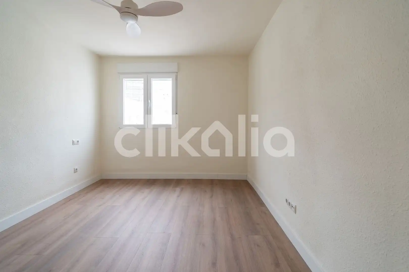 Schlafzimmer von Wohnung zur Miete in Valencia
