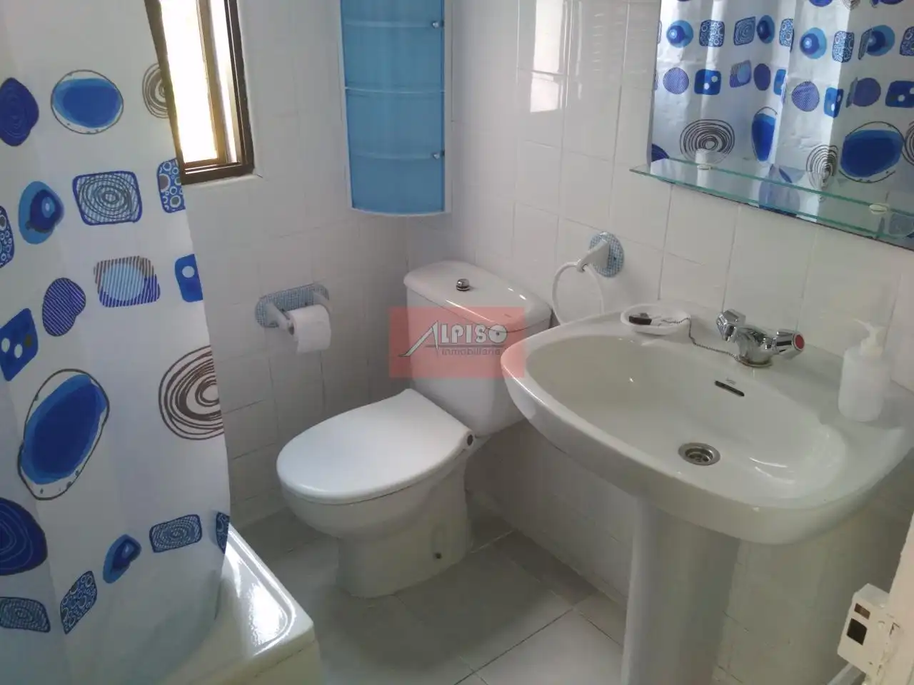 Baño de Casa o chalet de alquiler en Ourense Capital  con Calefacción y Amueblado