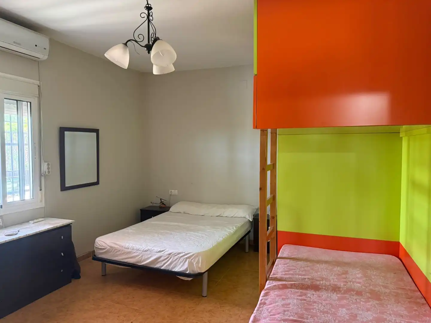 Schlafzimmer von Country house zum Verkauf in Utrera mit Privatgarten, Terrasse und Schwimmbad