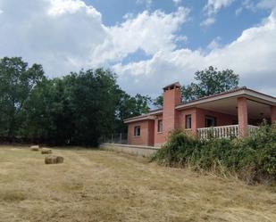 Casa o xalet en venda en Navarredondilla amb Calefacció, Jardí privat i Terrassa