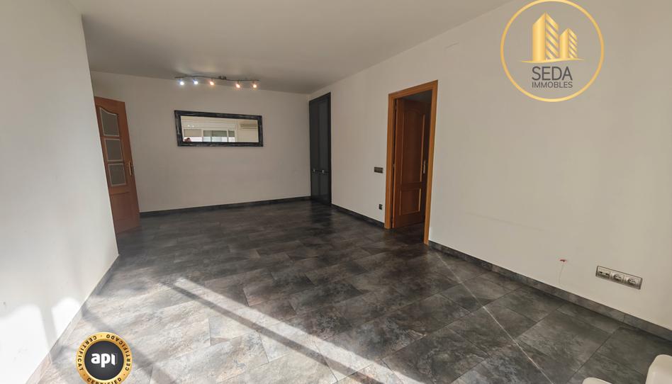 Foto 1 de Piso en venta en Carrer del Moixeró, Les Arenes - La Grípia  Can Montllor, Barcelona