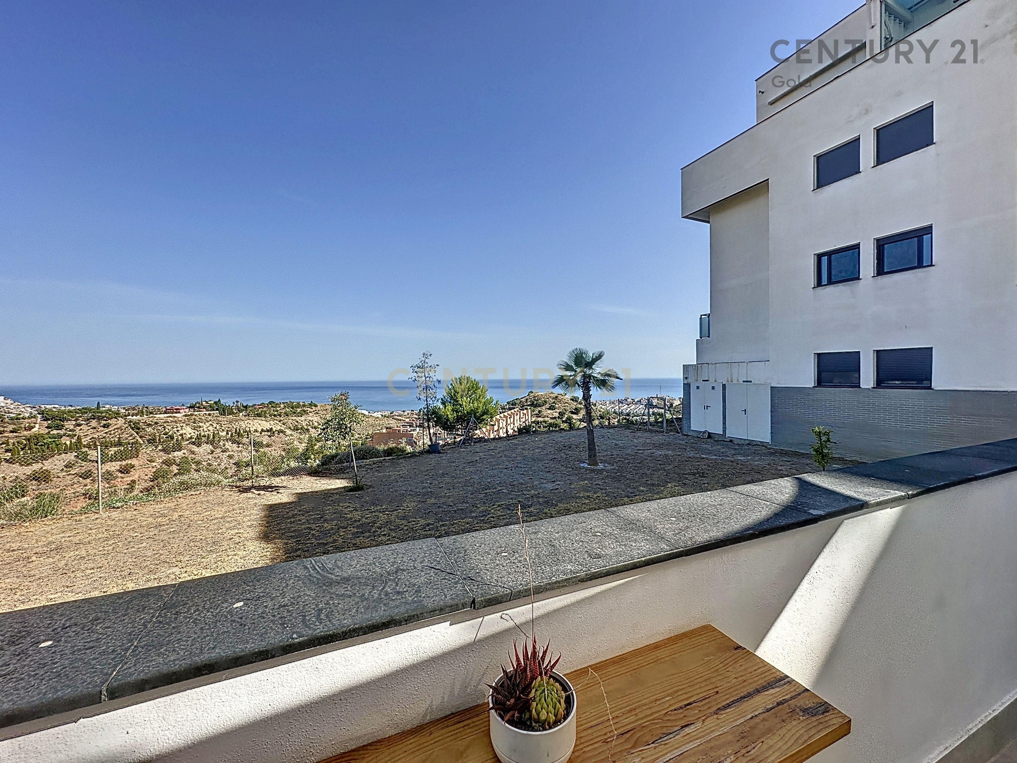 Terrace of Flat for sale in Rincón de la Victoria  with Air Conditioner, Storage room and Oven
