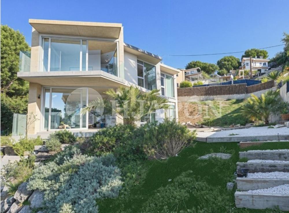 Exterior view of House or chalet for sale in Alella  with Heating, Private garden and Terrace