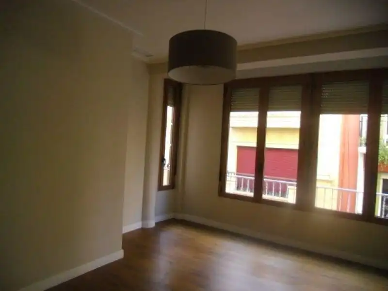 Habitación de Piso de alquiler en Elche / Elx con Aire acondicionado, Parquet y Trastero