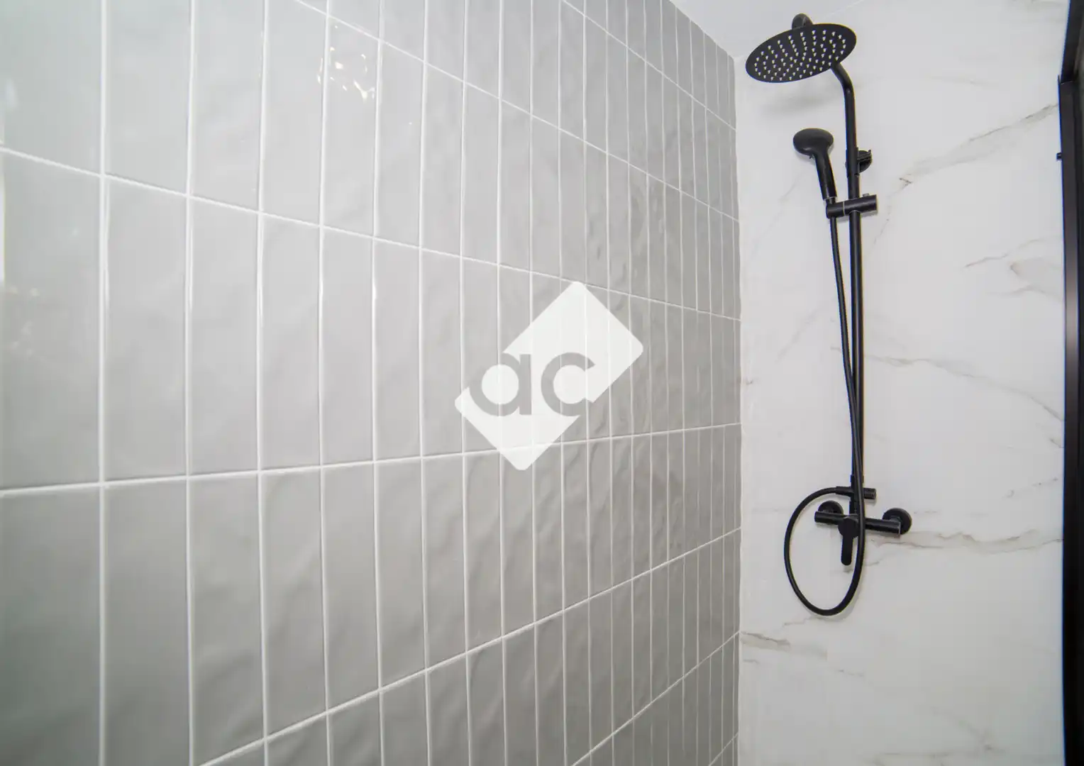Bathroom of Flat for rent in Valencia  with Air Conditioner, Heating and Terrace