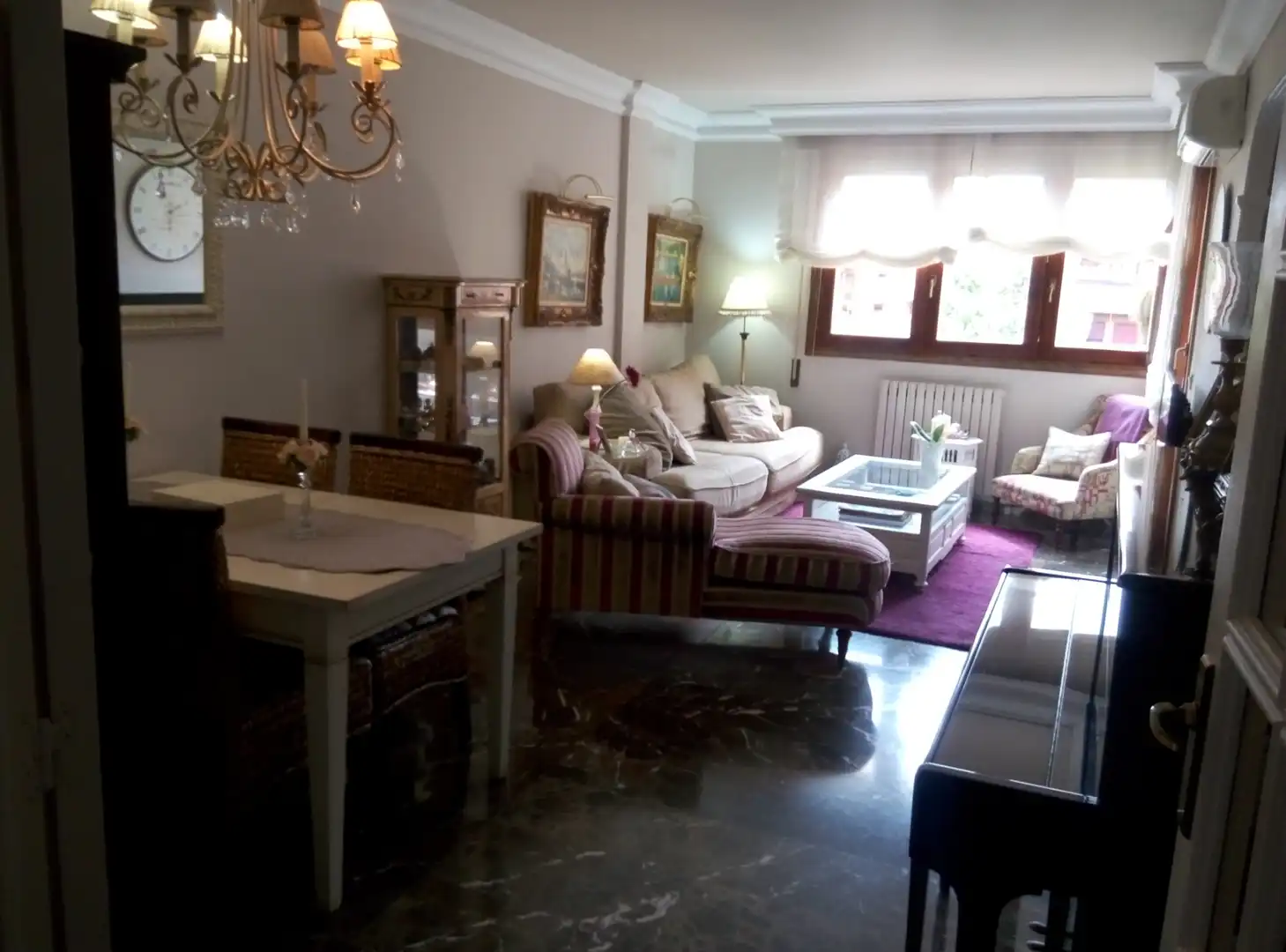 Sala de estar de Piso de alquiler en Zaragoza con Aire acondicionado, Calefacción y Horno