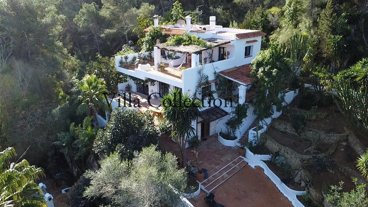Vista exterior de Casa o xalet de lloguer en Eivissa amb Jardí privat, Terrassa i Piscina