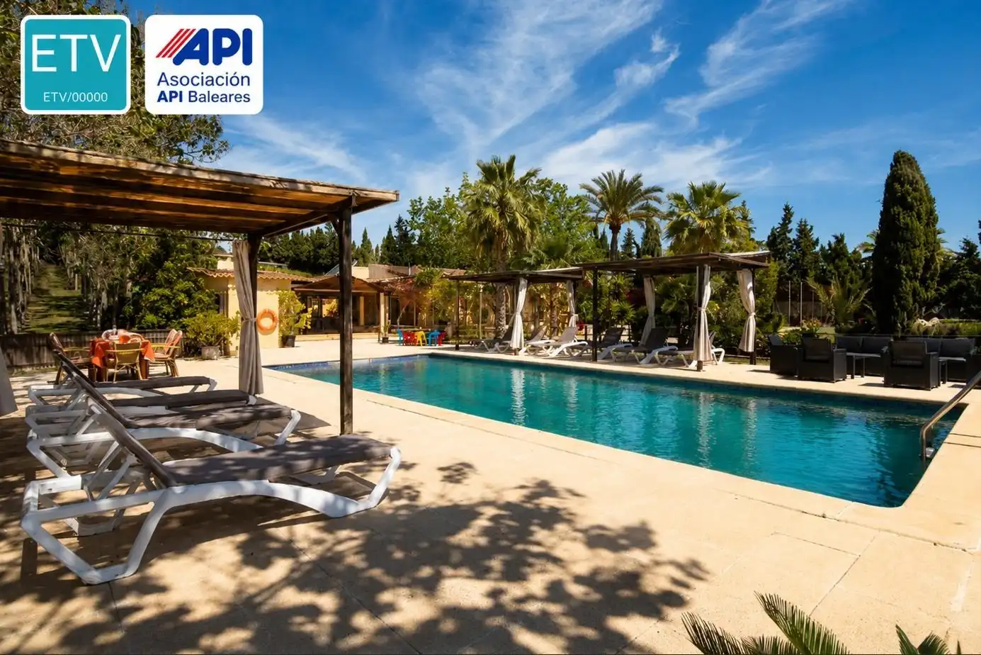 Casa rústica amb piscina en venda a Llubí