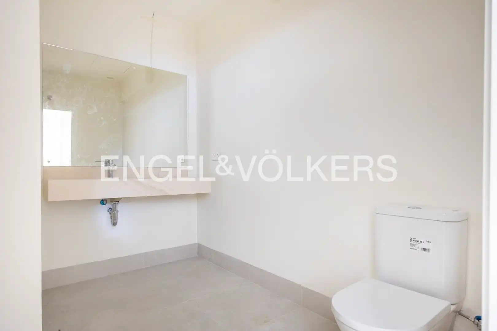 Baño de Piso en venta en Sevilla con Aire acondicionado y Calefacción