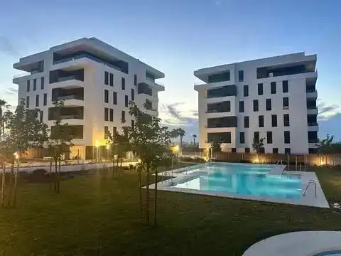 Außenansicht von Wohnung zur Miete in Dos Hermanas mit Klimaanlage, Terrasse und Balkon