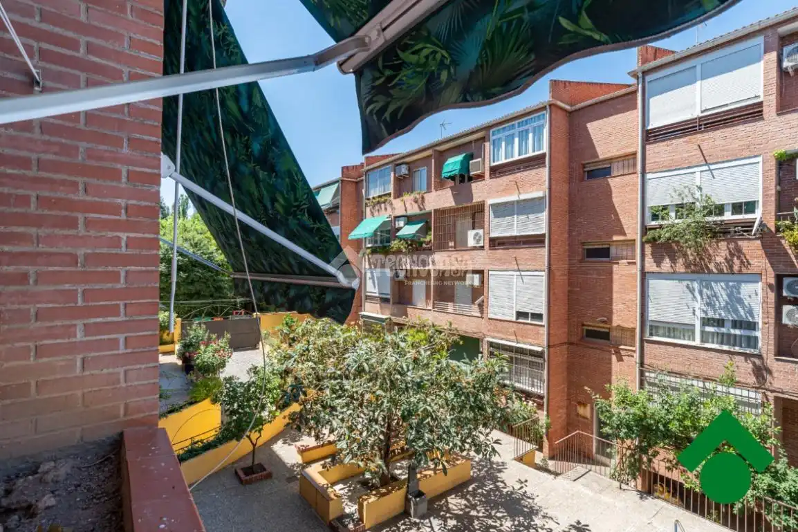 Vista exterior de Pis en venda en Maracena amb Balcó