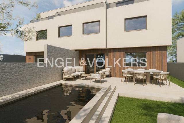 Casa adosada en Venta en Pueblo